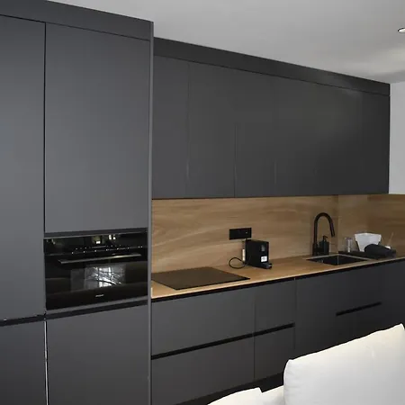 The Flirt Of Appartement *